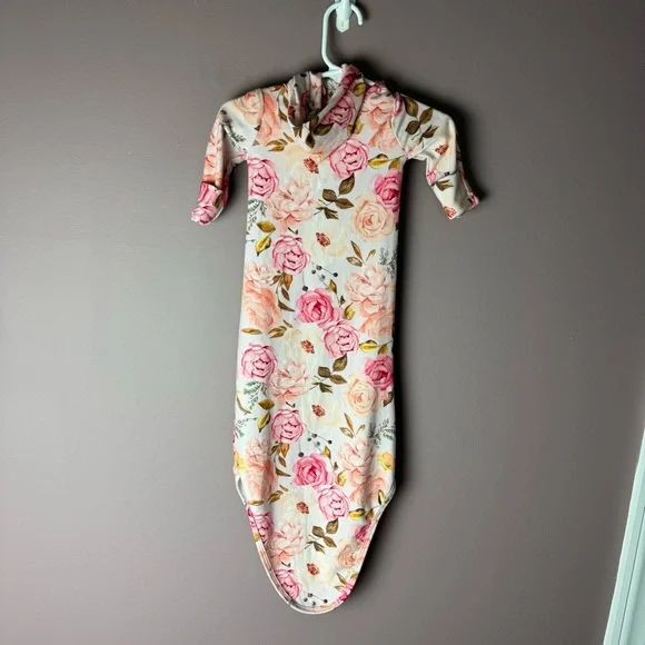 Caden Lane 0-3M Pink Floral Knot Gown & Headwrap - Picture 5 of 8